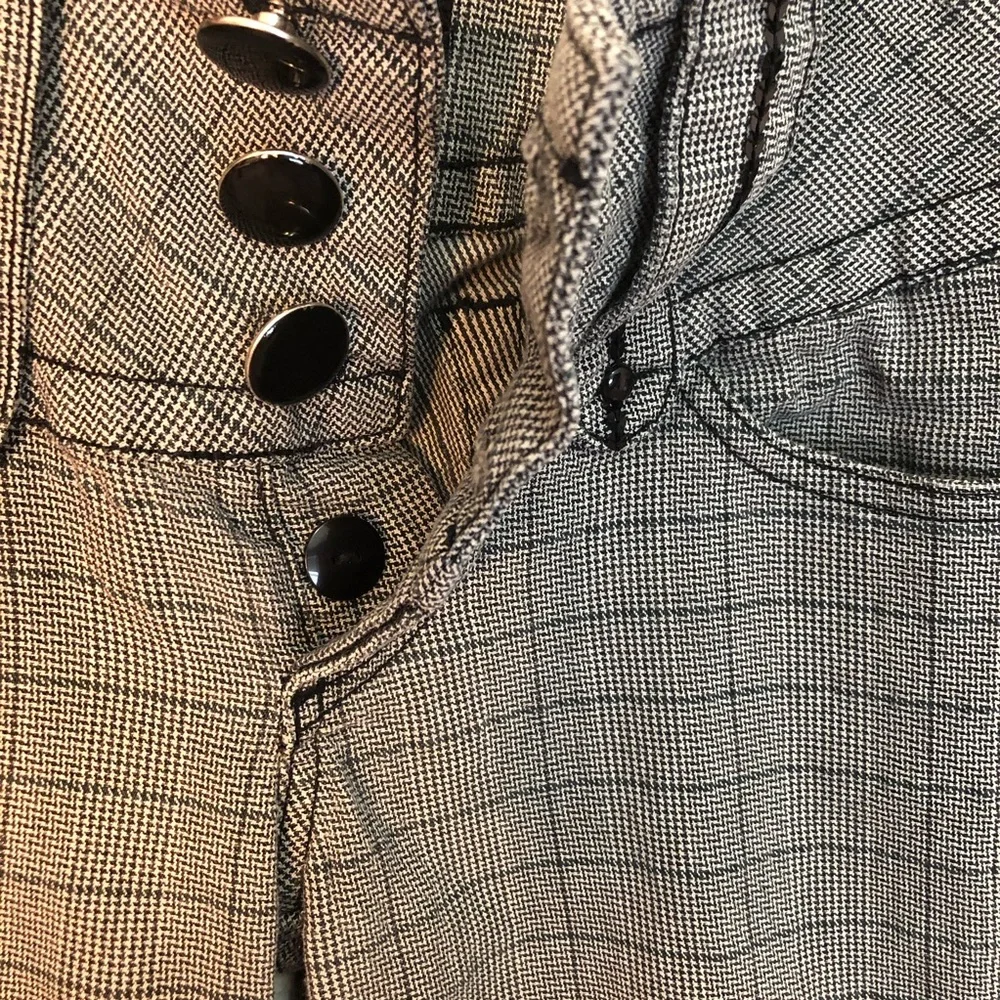 💜💜 The Toccs Checkered Euro Sized 42 Ladies Pants
